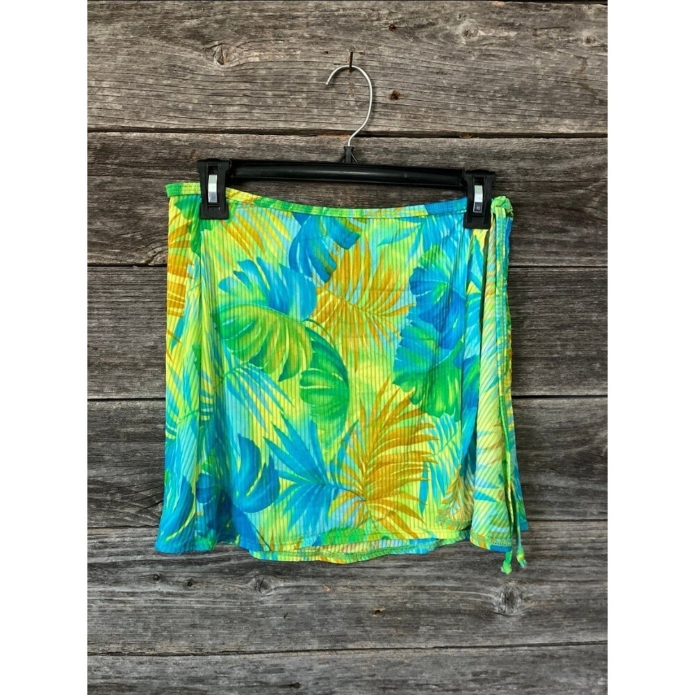 Catalina 1 piece with skirt swimsuit - Picture 2 of 6